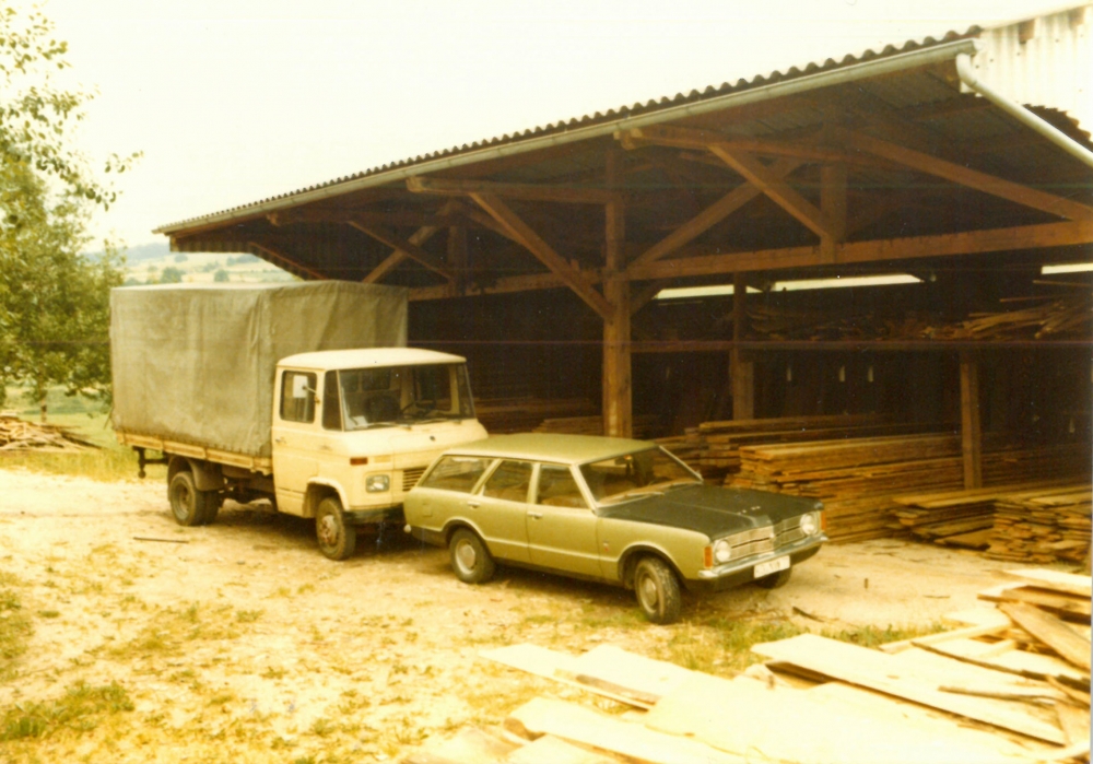 1975-Taunus-und-Mercedes-paltian