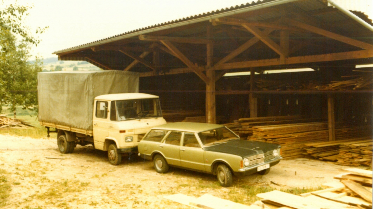 1975-Taunus-und-Mercedes-paltian